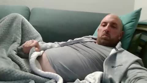 Snapshot of lucabeech88 chatting on 12-20-25, 09:11 Luca online show from 12-20-25, 09:11