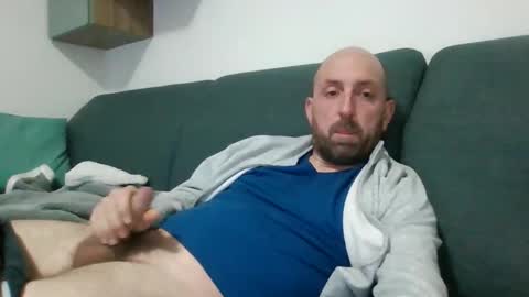 Snapshot of lucabeech88 chatting on 02-22-26, 08:07 Luca online show from 02-22-26, 08:07