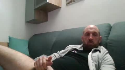 Snapshot of lucabeech88 chatting on 02-23-26, 07:11 Luca online show from 02-23-26, 07:11