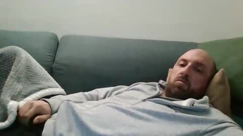 Snapshot of lucabeech88 chatting on 02-25-26, 08:07 Luca online show from 02-25-26, 08:07