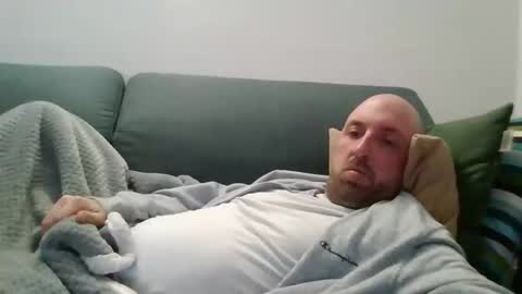 Snapshot of lucabeech88 chatting on 03-08-26, 08:12 Luca online show from 03-08-26, 08:12