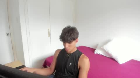 lucacosta19 online show from 05-18-26, 07:20
