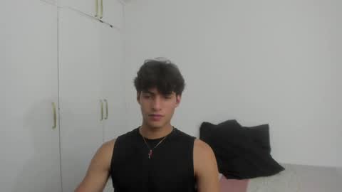 lucacosta19 online show from 06-08-26, 04:29