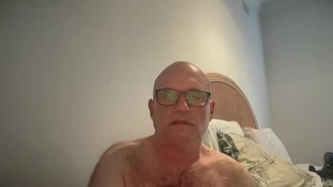 lucas10004 online show from 12-30-24, 01:58