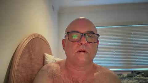 lucas10004 online show from 03-12-25, 08:41