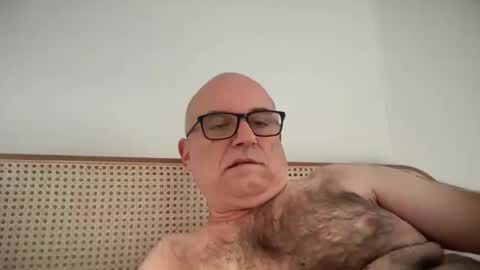 lucas10004 online show from 10-17-25, 01:53