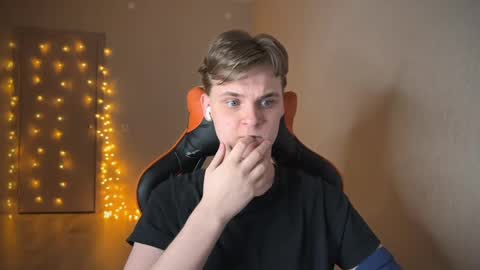 Lucas Gill online show from 01-24-25, 01:24