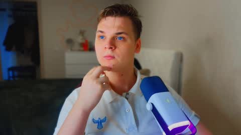 Lucas Gill online show from 12-17-25, 06:41