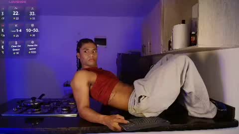 Snapshot of lucas_eevans07 chatting on 06-12-26, 01:54 online show from 06-12-26, 01:54