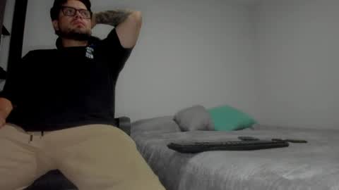 Snapshot of lucas_estrada1 chatting on 04-01-26, 03:51 lucas_estrada1 online show from 04-01-26, 03:51