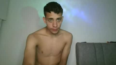 Snapshot of lucas_hernandez1 chatting on 03-19-26, 12:47 Lucas online show from 03-19-26, 12:47