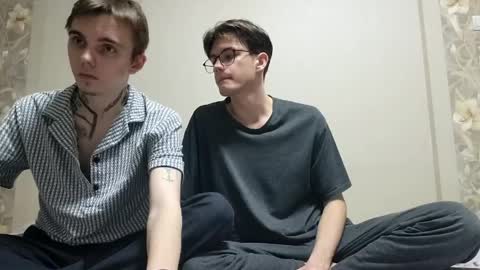 Snapshot of lucas_ice chatting on 03-31-26, 02:17 Lucas and James online show from 03-31-26, 02:17