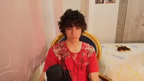 Snapshot of lucas_xo chatting on 11-04-25, 11:15 lucas_xo online show from 11-04-25, 11:15