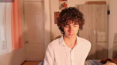 Snapshot of lucas_xo chatting on 11-23-25, 09:25 lucas_xo online show from 11-23-25, 09:25