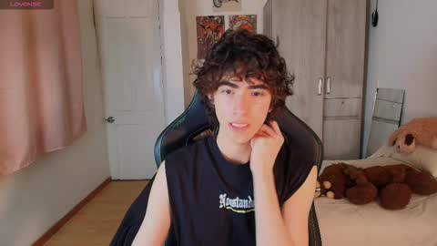 Snapshot of lucas_xo chatting on 12-01-25, 02:38 lucas_xo online show from 12-01-25, 02:38