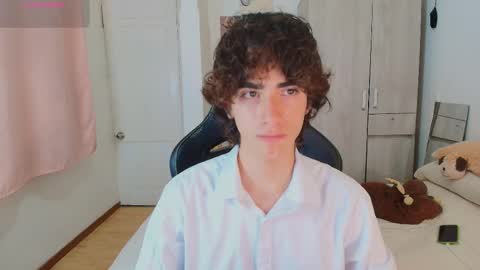 Snapshot of lucas_xo chatting on 12-17-25, 01:55 lucas_xo online show from 12-17-25, 01:55