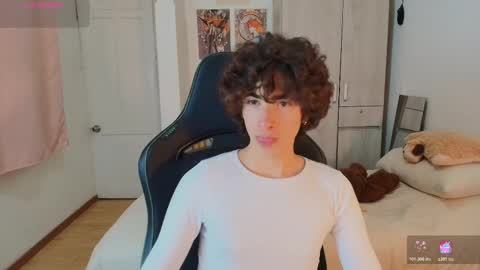 Snapshot of lucas_xo chatting on 12-20-25, 11:56 lucas_xo online show from 12-20-25, 11:56