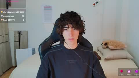 Snapshot of lucas_xo chatting on 02-18-26, 05:14 lucas_xo online show from 02-18-26, 05:14