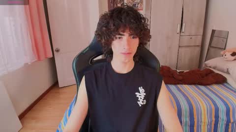 Snapshot of lucas_xo chatting on 03-11-26, 09:32 lucas_xo online show from 03-11-26, 09:32