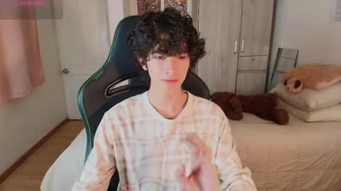 lucas_xo online show from 04-29-26, 02:26