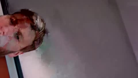 Snapshot of lucasb_87 chatting on 09-25-25, 11:03 lucasb_87 online show from 09-25-25, 11:03