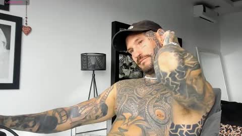 lucasexclusive online show from 01-11-25, 03:55