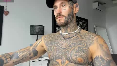 lucasexclusive online show from 01-25-25, 04:23