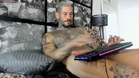 lucasexclusive online show from 02-04-25, 04:59