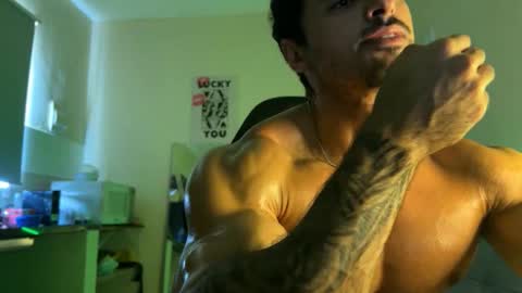 lucasfit24 online show from 03-25-26, 03:07