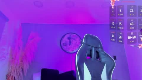 L U C C I A online show from 08-01-26, 02:22