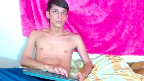 Snapshot of luchocole chatting on 04-09-26, 08:47 LUCHO HOT online show from 04-09-26, 08:47