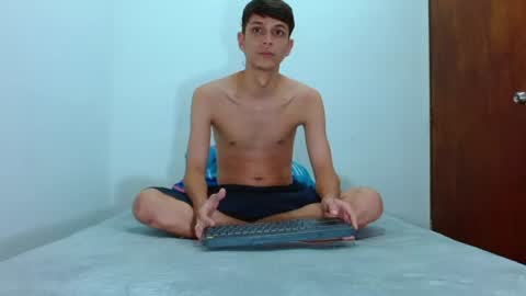 Snapshot of luchocole chatting on 07-21-26, 01:19 LUCHO HOT online show from 07-21-26, 01:19