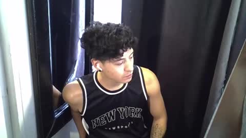 Snapshot of luchosaando chatting on 05-06-26, 02:44 Felipe online show from 05-06-26, 02:44