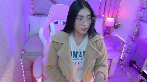 Snapshot of luci_tender chatting on 01-21-25, 02:00 hanna online show from 01-21-25, 02:00