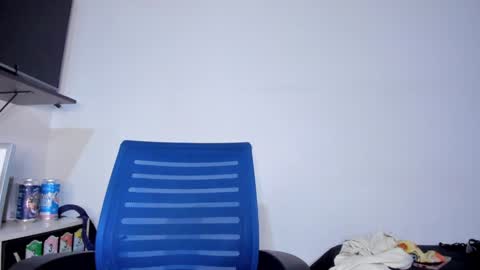 Snapshot of lucia_fuster chatting on 12-29-24, 01:34 Lucia online show from 12-29-24, 01:34