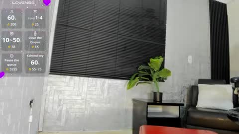 Snapshot of lucia_oregon chatting on 06-27-26, 12:33 L U C I A online show from 06-27-26, 12:33