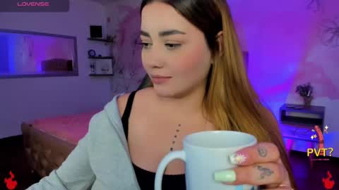 lucia star  online show from 02-21-25, 05:35