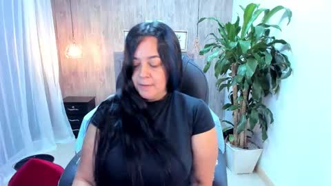 Lucia Vonne online show from 09-23-25, 08:45