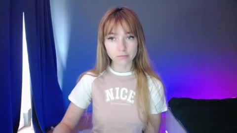 Snapshot of luciacam20 chatting on 03-02-25, 06:59 Lucy online show from 03-02-25, 06:59