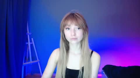 Snapshot of luciacam20 chatting on 03-06-25, 10:36 Lucy online show from 03-06-25, 10:36