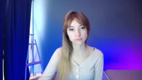 Snapshot of luciacam20 chatting on 03-09-25, 07:12 Lucy online show from 03-09-25, 07:12