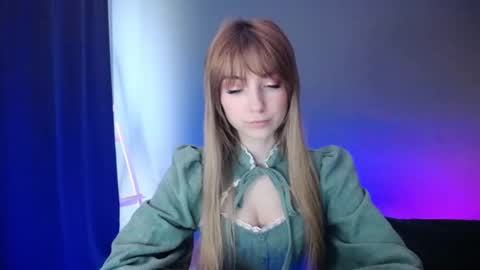 Snapshot of luciacam20 chatting on 03-10-25, 01:32 Lucy online show from 03-10-25, 01:32