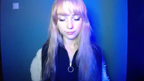 Snapshot of luciacam20 chatting on 10-01-25, 06:14 Lucy online show from 10-01-25, 06:14