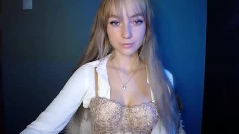 Snapshot of luciacam20 chatting on 10-16-25, 02:51 Lucy online show from 10-16-25, 02:51