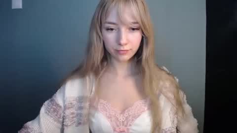 Snapshot of luciacam20 chatting on 01-14-26, 07:58 Lucy online show from 01-14-26, 07:58