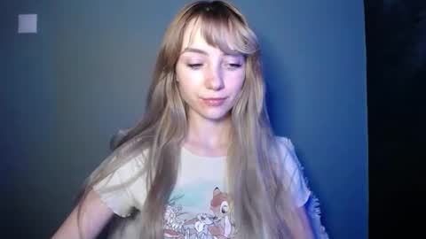 Snapshot of luciacam20 chatting on 01-17-26, 08:45 Lucy online show from 01-17-26, 08:45