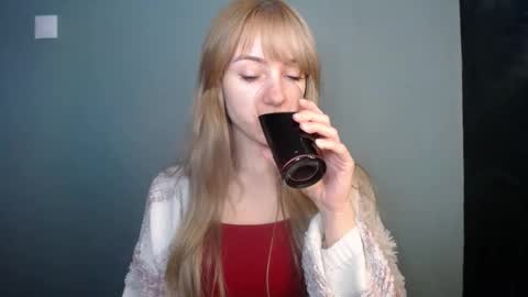 Snapshot of luciacam20 chatting on 01-18-26, 08:51 Lucy online show from 01-18-26, 08:51