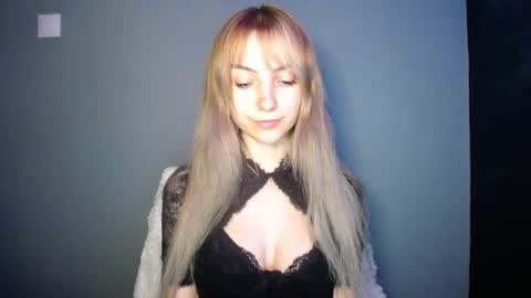 Snapshot of luciacam20 chatting on 01-18-26, 08:56 Lucy online show from 01-18-26, 08:56
