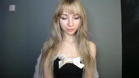 Snapshot of luciacam20 chatting on 02-01-26, 07:56 Lucy online show from 02-01-26, 07:56