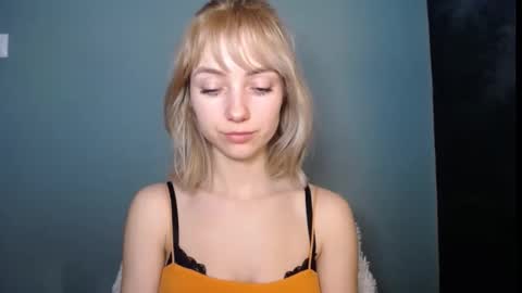 Snapshot of luciacam20 chatting on 03-07-26, 01:41 Lucy online show from 03-07-26, 01:41